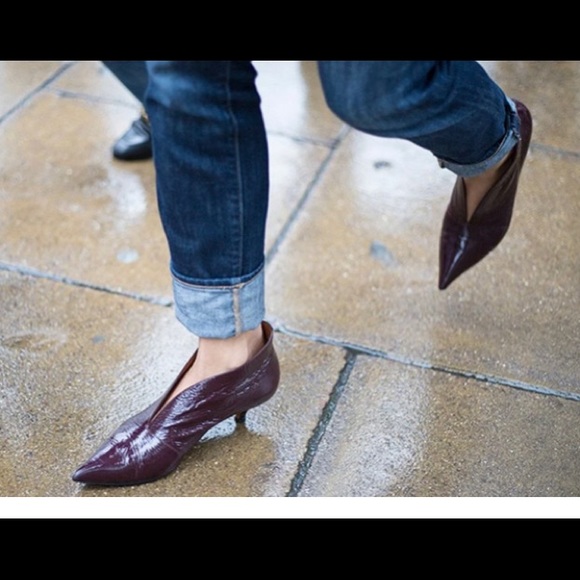 Celine V Neck Ankle Boot size 36, burgundy patent - Picture 5 of 5